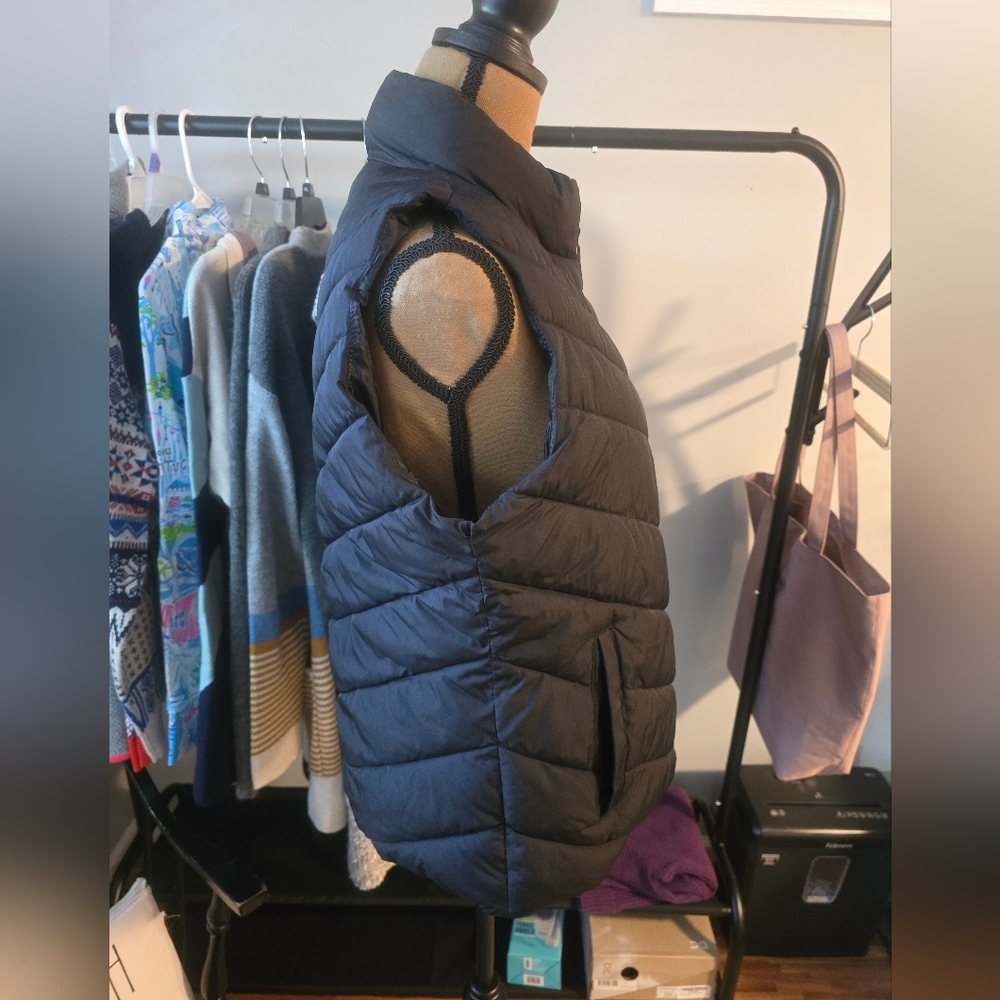 GAP Cold Control Puffer Vest - Picture 2 of 5